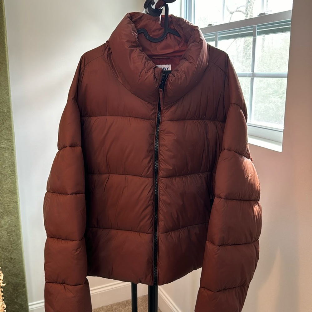Old navy cropped puffer